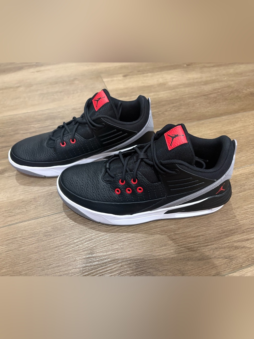 Jordan Max Aura 5